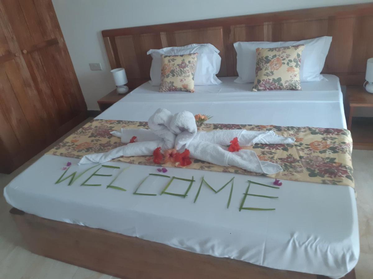 La Residence D'Almee Guesthouse Baie Sainte Anne Esterno foto