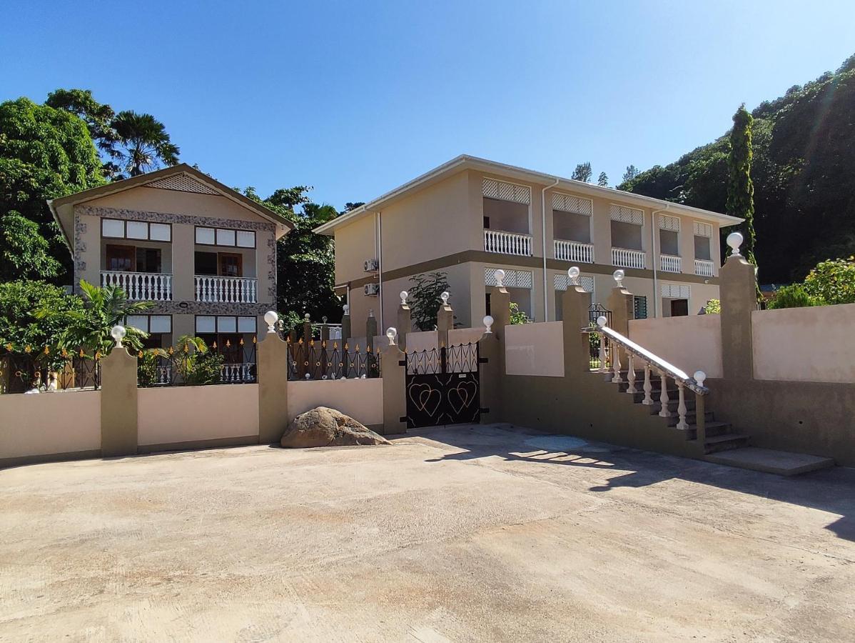 La Residence D'Almee Guesthouse Baie Sainte Anne Esterno foto